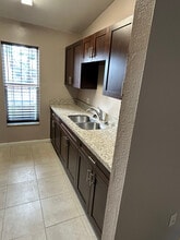 3033 NW 204th Terrace in Miami Gardens, FL - Foto de edificio - Building Photo