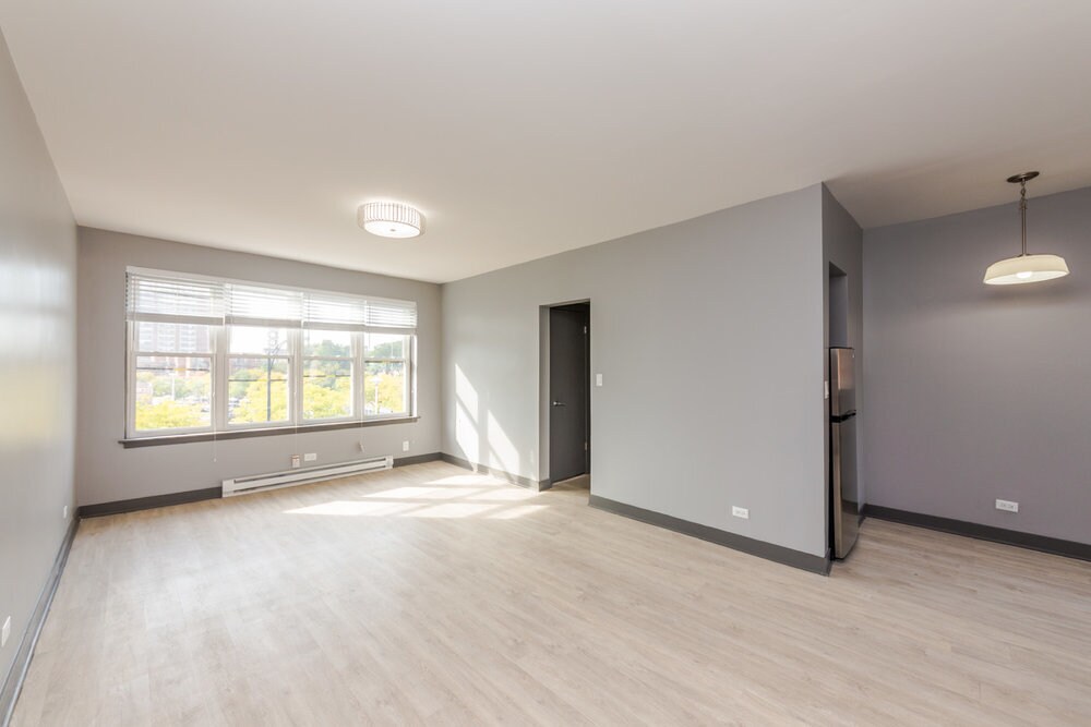 944 W Montrose Ave in Chicago, IL - Building Photo
