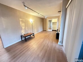 272 Frances St in Teaneck, NJ - Building Photo - Building Photo