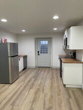 1413 W Valley Dr in Lindon, UT - Foto de edificio - Building Photo