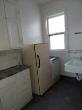 11 1/2 N Van Buren Ave in Freeport, IL - Building Photo - Building Photo