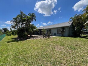 6036 Birnam Wood Ln in Ft. Myers, FL - Building Photo - Building Photo