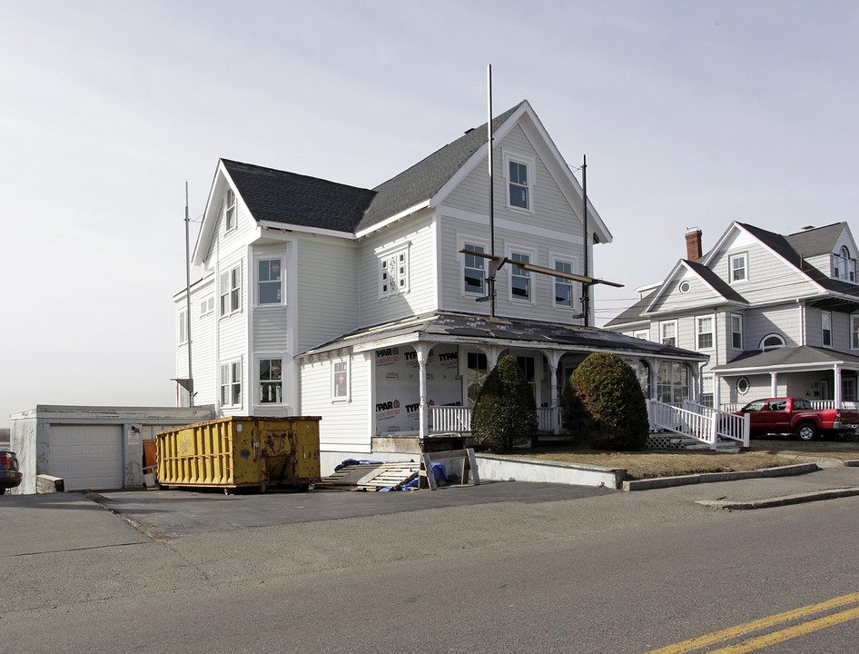 61 Washington Ave in Winthrop, MA - Building Photo