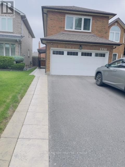 1358 Beauty Bush Ct in Mississauga, ON - Building Photo