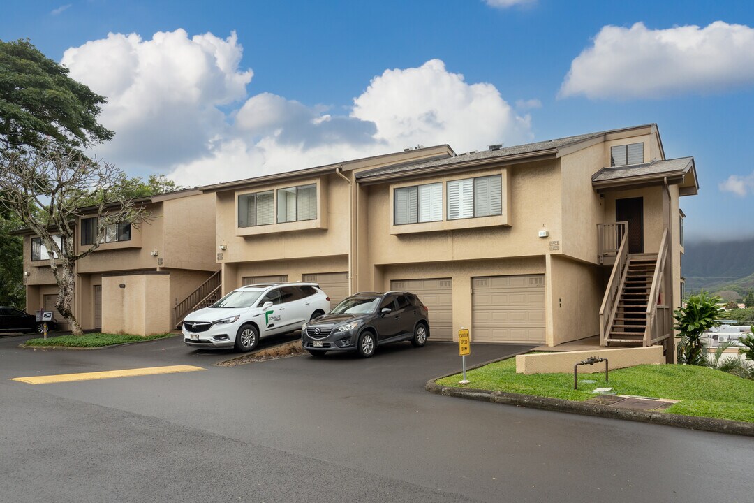 Puu Alii in Kaneohe, HI - Foto de edificio