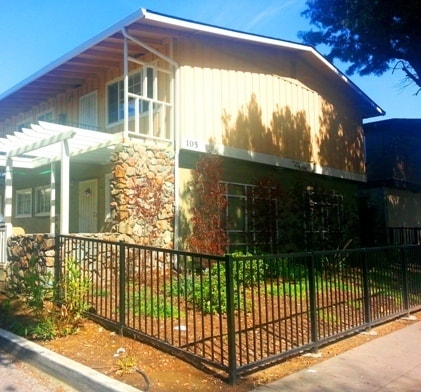 105 Roundtable Dr