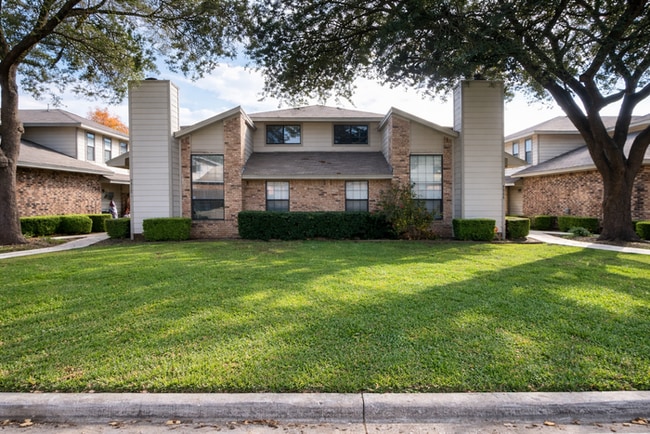 property at 4312 Hulen Cir E