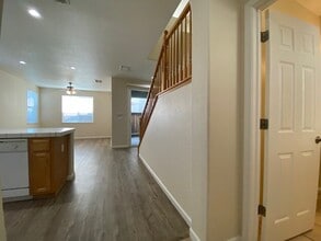 8881 Tabernash Ln in Elk Grove, CA - Building Photo - Building Photo