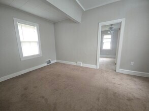 2456 N Bartlett Ave in Milwaukee, WI - Building Photo - Building Photo