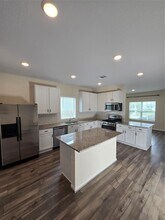 318 Timber Brook Dr in Hutto, TX - Foto de edificio - Building Photo