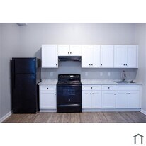 Room in Apartment on Stanton Rd SW in Atlanta, GA - Building Photo