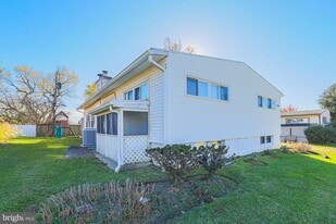 2421 Lightfoot Dr in Baltimore, MD - Building Photo