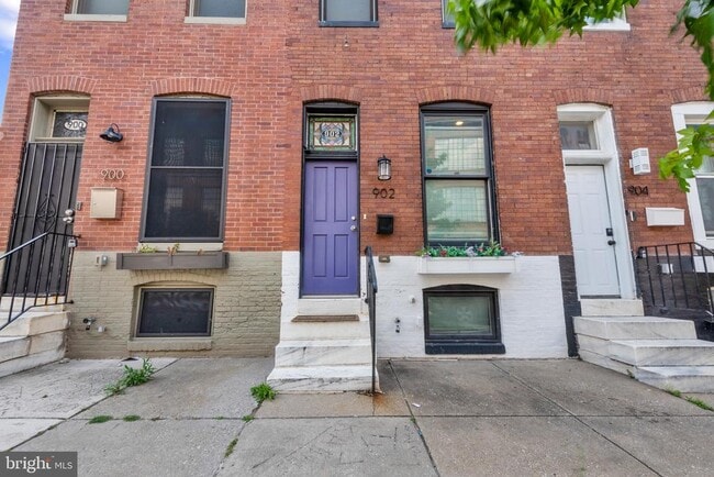 property at 902 N Milton Ave