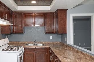 Santa Ana Birch Apartments in Santa Ana, CA - Foto de edificio - Interior Photo