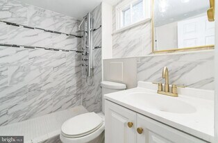 5808 Black Hawk Dr in Oxon Hill, MD - Building Photo