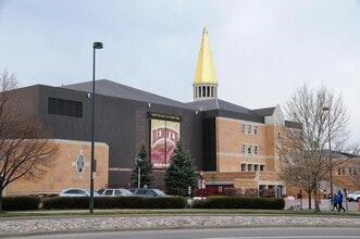 2225 Buchtel Blvd, Unit 211 in Denver, CO - Building Photo - Building Photo