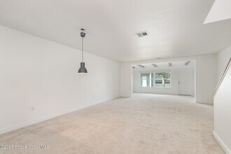 290 Paradise Blvd in Indialantic, FL - Building Photo - Building Photo