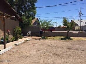 2747 E Chipman Rd-Unit -2 in Phoenix, AZ - Building Photo - Building Photo
