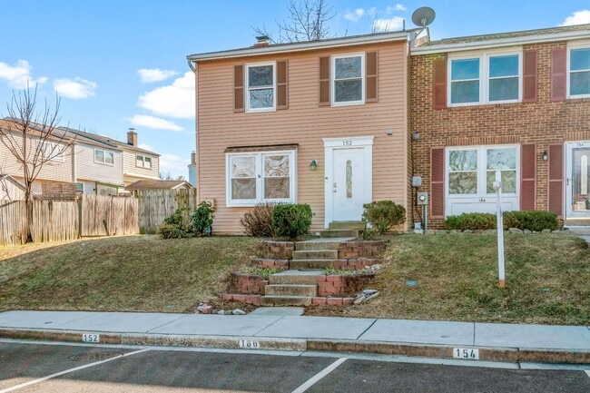 152 Fairfield Dr in Frederick, MD - Building Photo - Building Photo