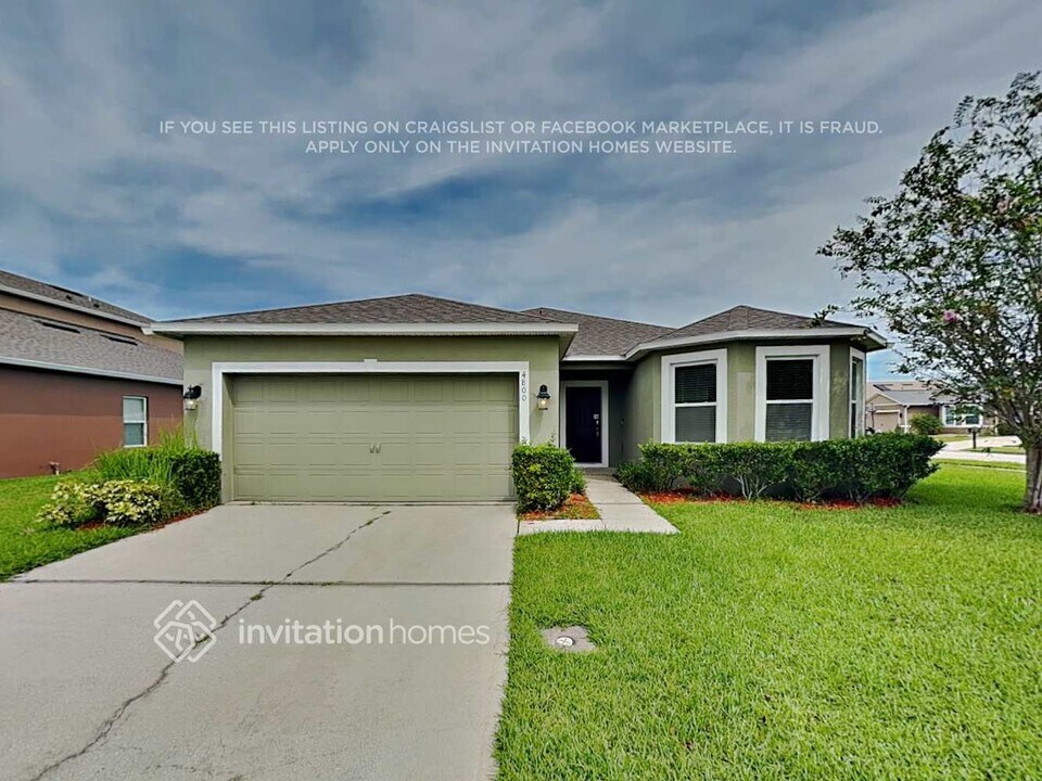 4800 Old Glory Way in St. Cloud, FL - Building Photo