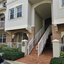 8980 W Flagler St in Miami, FL - Building Photo - Building Photo