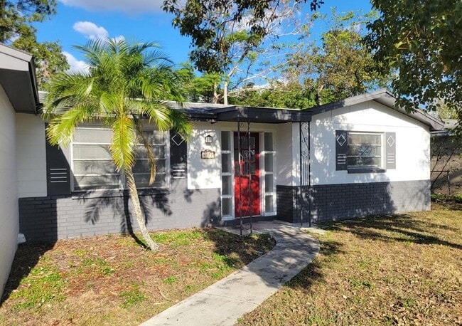 4827 Aegean Ave in Holiday, FL - Building Photo - Building Photo