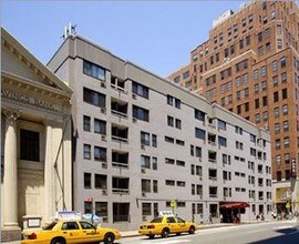 85 8th Ave-Unit -3-D in New York, NY - Foto de edificio - Building Photo