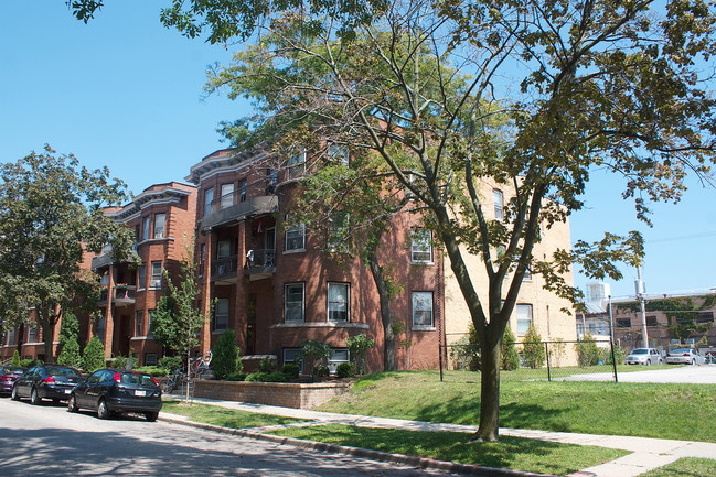 The Stanley Apartments in Milwaukee, WI - Foto de edificio - Building Photo