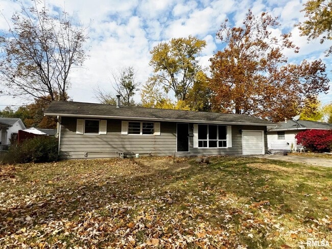 2109 N Windermere Ave in Peoria, IL - Building Photo - Building Photo