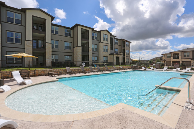 The Curve at Crescent Pointe in College Station, TX - Foto de edificio - Building Photo