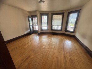 1036 Williamson St in Madison, WI - Foto de edificio - Building Photo