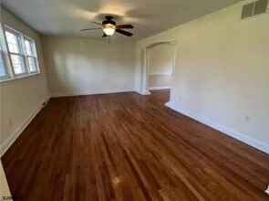102 Dogwood Ln in Buena Vista Township, NJ - Building Photo - Building Photo