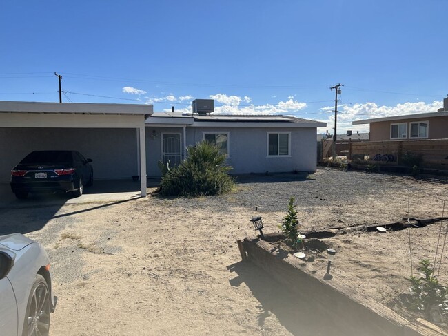 6317 Linda Lee Dr in Yucca Valley, CA - Building Photo - Building Photo