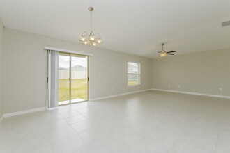 11515 Sage Canyon Dr. in Riverview, FL - Building Photo - Building Photo