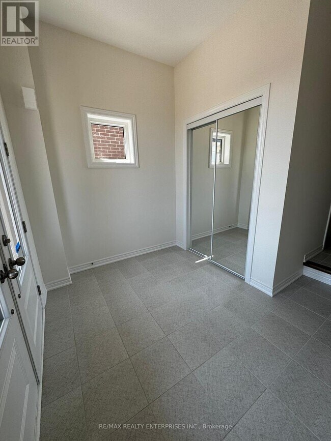 3947 Lodi Rd in Burlington, ON - Building Photo - Building Photo