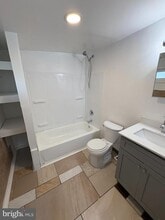2411 Wayne Ave in Camden, NJ - Building Photo - Building Photo