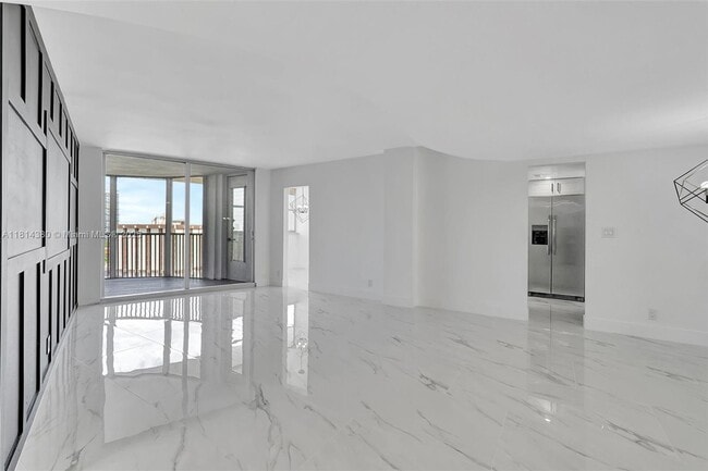 100 Golden Isles Dr, Unit 1410 in Hallandale Beach, FL - Building Photo - Building Photo