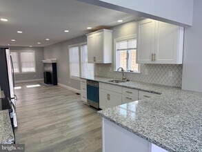 109 Paoli Pike in Paoli, PA - Building Photo - Building Photo