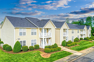 Cowan Farms Apartments in Rock Hill, SC - Foto de edificio - Building Photo