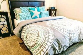 4777 Cedar Springs Rd-Unit -2H in Dallas, TX - Building Photo - Building Photo