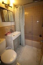 107 Spring St, Unit 3-2 in Watertown, MA - Building Photo - Building Photo