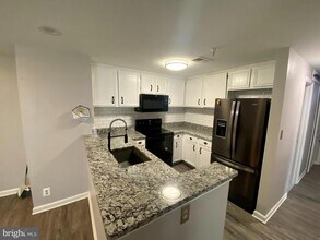 202 Dover Pl, Unit 16 in Stafford, VA - Building Photo - Building Photo