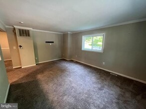 18402 Cedar Dr in Triangle, VA - Building Photo - Building Photo