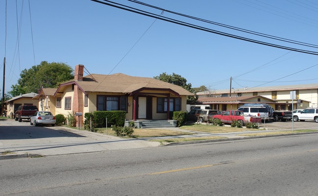 309-319 Hill St in Oxnard, CA - Foto de edificio - Building Photo