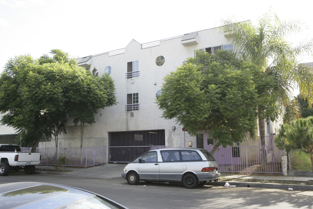 1212 Arapahoe St in Los Angeles, CA - Building Photo