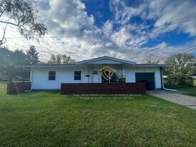 407 Blackfoot Dr in Anderson, IN - Building Photo