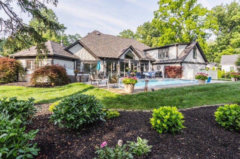 8651 Emerald Ln in Indianapolis, IN - Building Photo