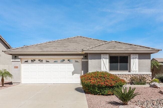 property at 1846 W Half Moon Cir