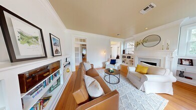 3302 Cloverdale Rd in Montgomery, AL - Foto de edificio - Building Photo