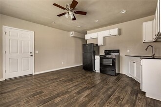 2321 NW 12th St in Oklahoma City, OK - Building Photo - Building Photo